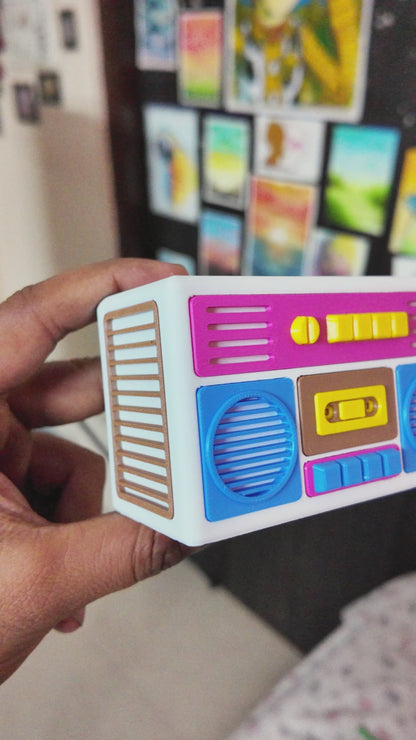 Vintage Radio Styled Penholder